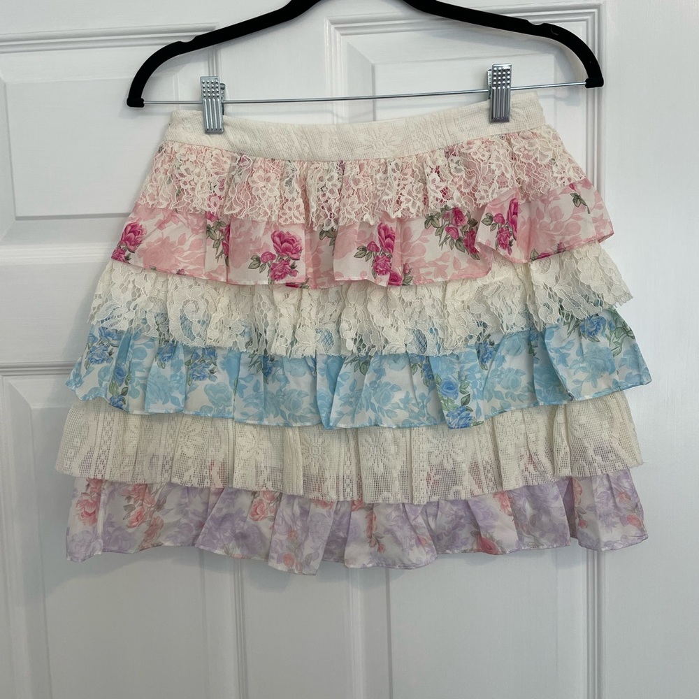 NWT Tiered Floral Lace Mini Skirt in Pastel Multi-Color - Picture 2 of 4